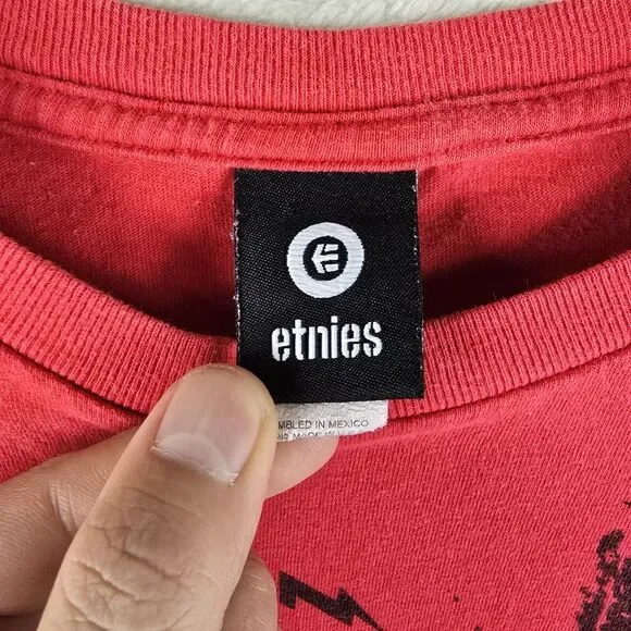 Vintage Etnies Skateboard Shirt Men’s XL Red Crew Neck Y2K Surf Skater Grunge - Picture 5 of 12